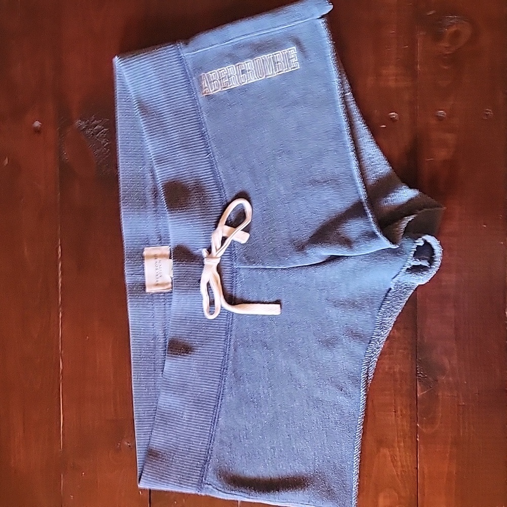 Abercrombie & Fitch Periwinkle Blue Logo Sweat Shorts Size Medium